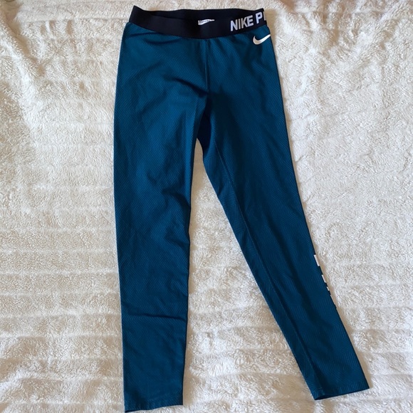 Nike Pants - Nike Pro Leggings
